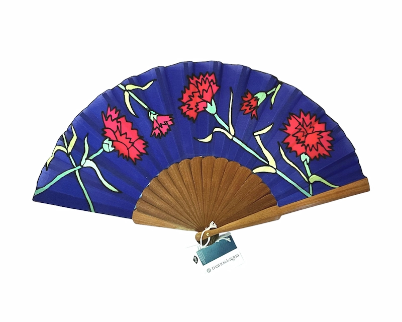 Carnations fan in painted silk with "aea" ribs Fan